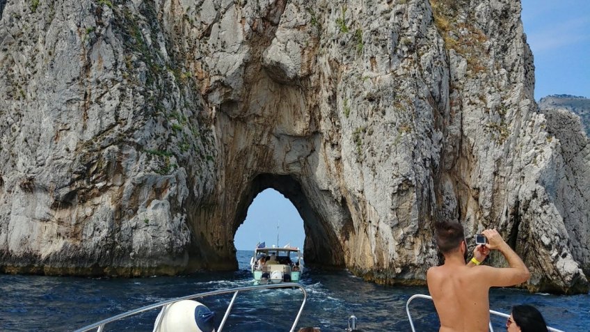 CAPRI BOAT TOUR SELECT