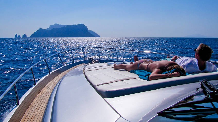 Escursione in barca in Costiera Sorrentina e Capri da Amalfi